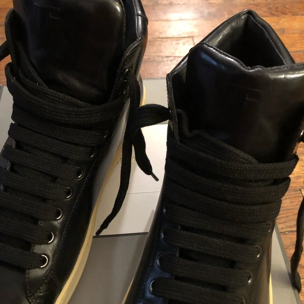 Tom Ford Hi Top Leather Sneakers - Picture 16 of 16